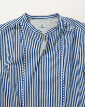 画像をギャラリービューアに読み込む, スタンドカラーストライプシャツ