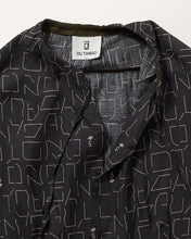 画像をギャラリービューアに読み込む, モノグラムプリントシャツ