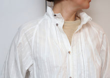 画像をギャラリービューアに読み込む, レースシャツ