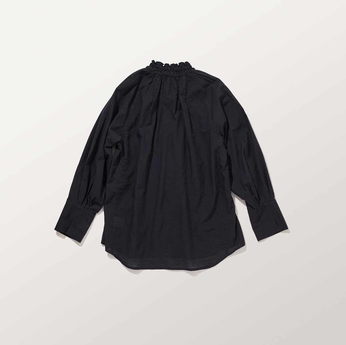 ネックシャーリングシャツ