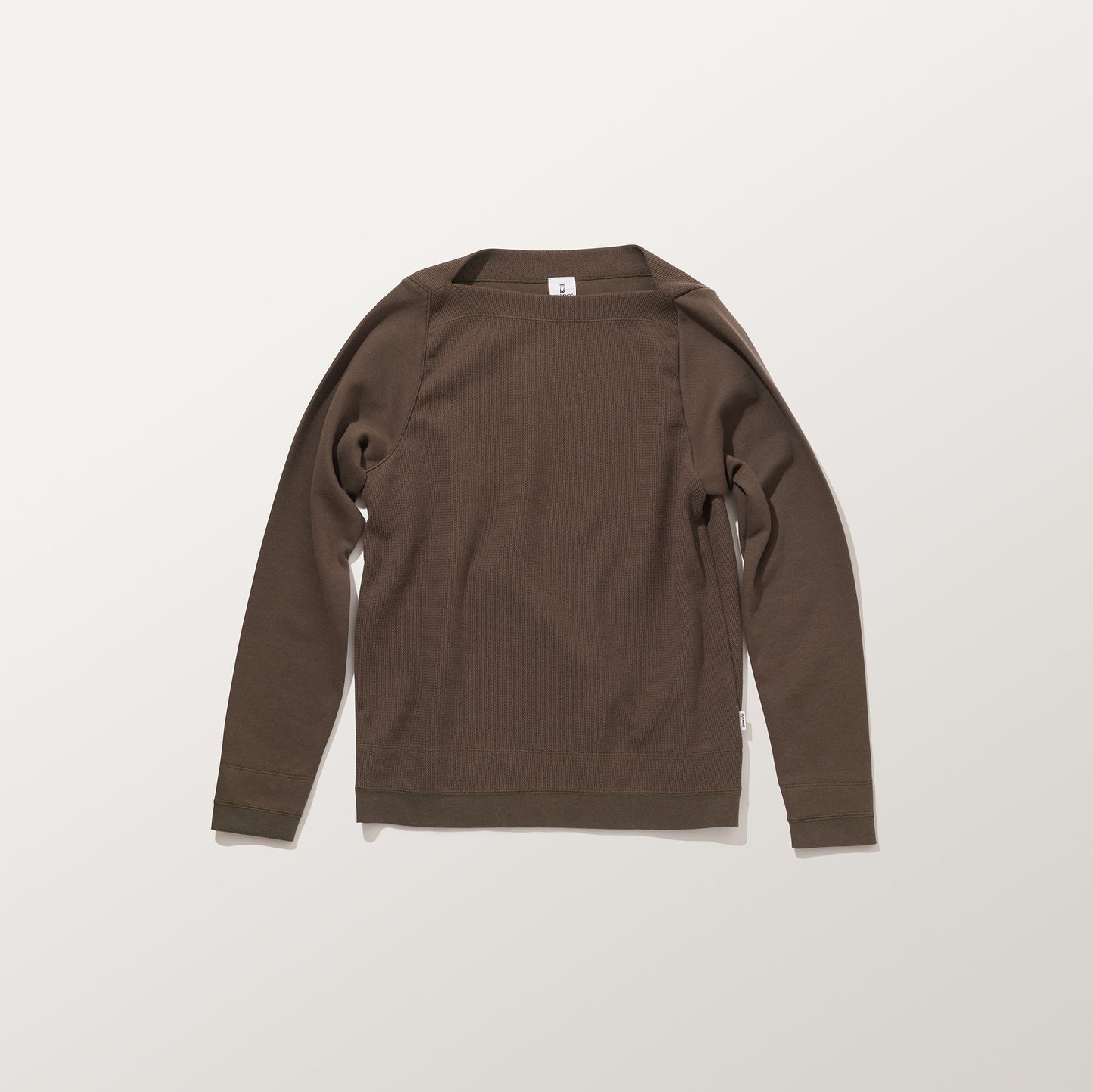 ボートネックTEE