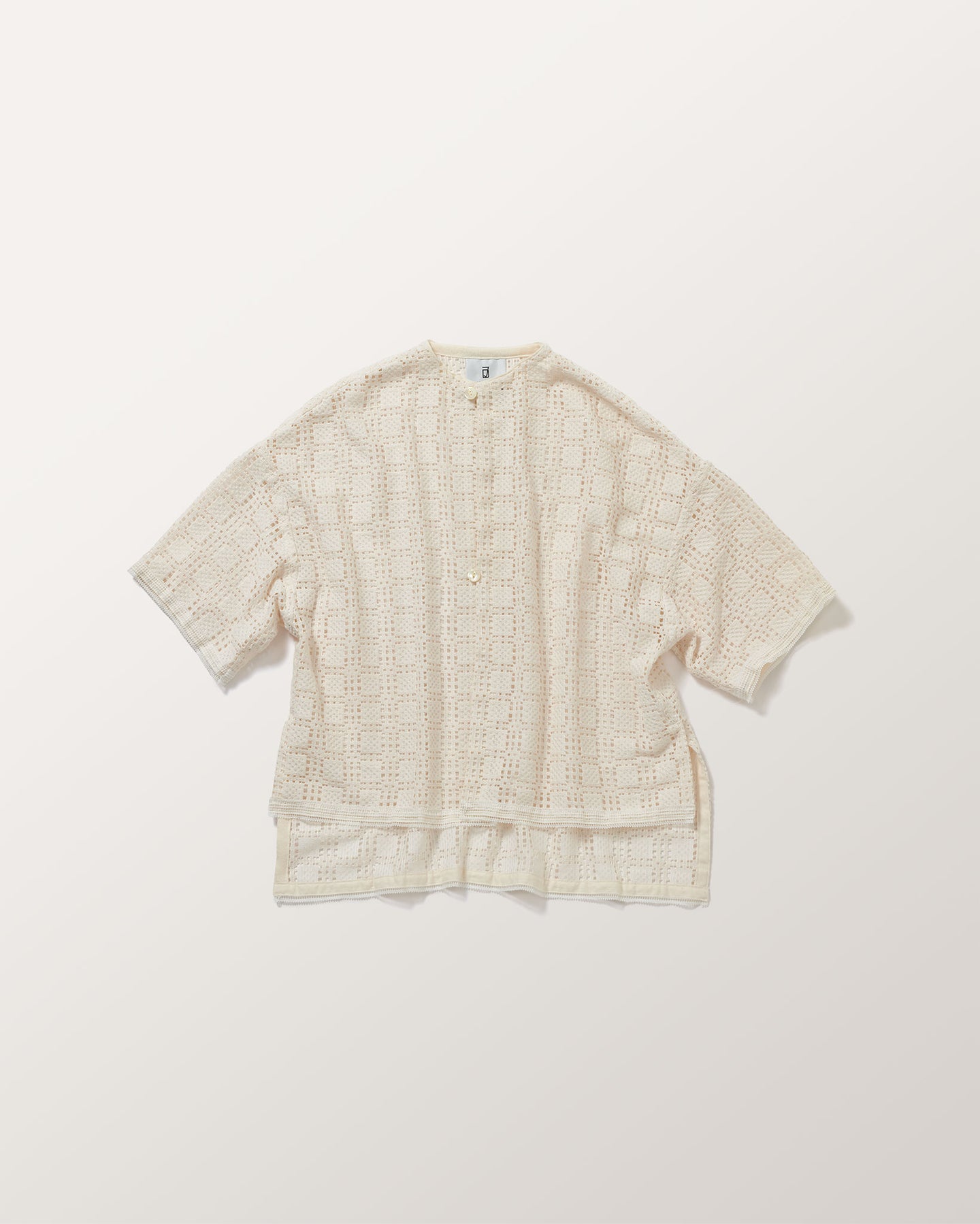 メッシュレースシャツ