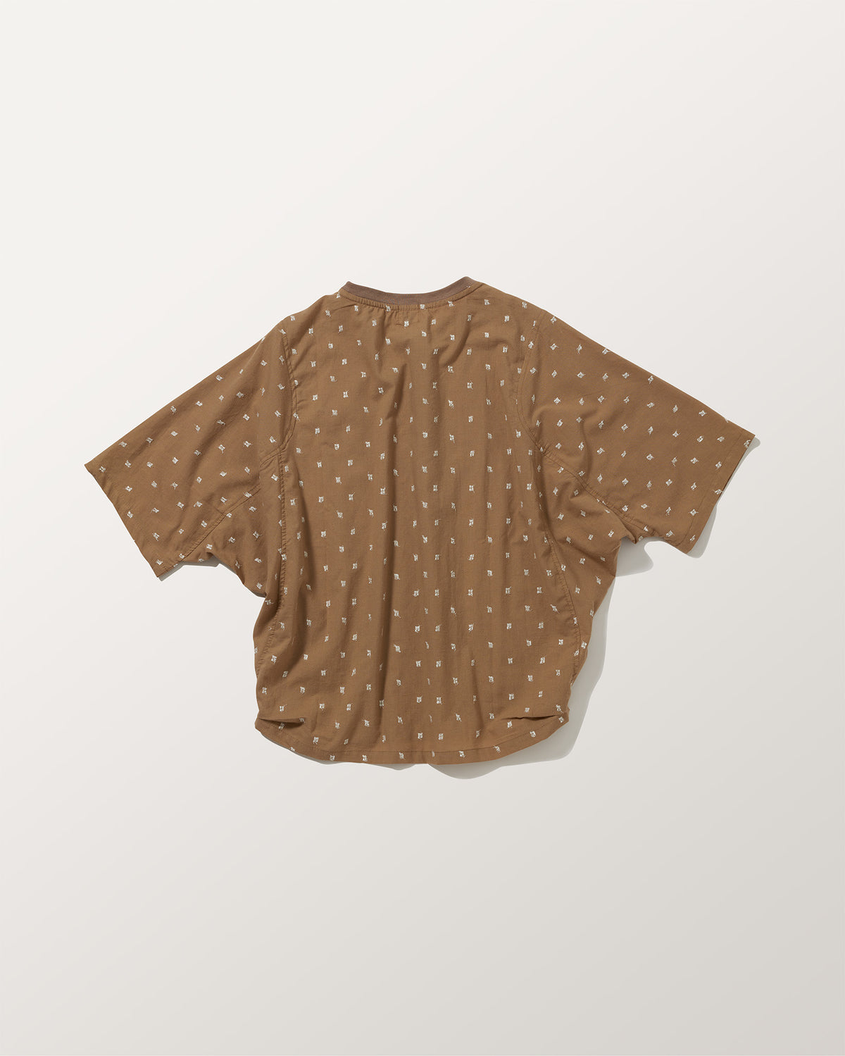 ソルト刺繍プルオーバー