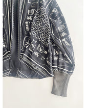 画像をギャラリービューアに読み込む, スカーフTEE
