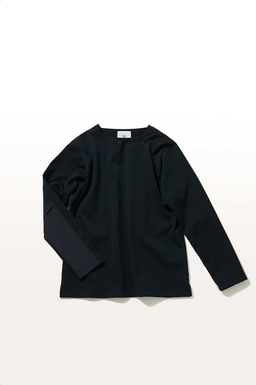 ボートネックTEE