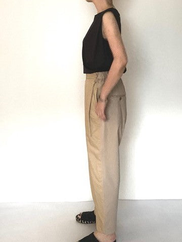 スリーブレストップ